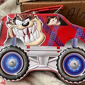 Vintage 2001 Looney Tunes Tazmanian Devil Taz Monster Truck Lunch Box Tin